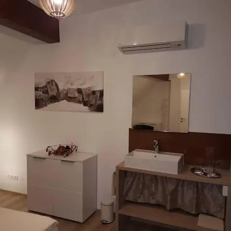 Penthouse Griemann 1 Mit Infrarotkabine Und Eigener Dachterrasse Fuer Max 4 Personen Illmitz Exterior photo